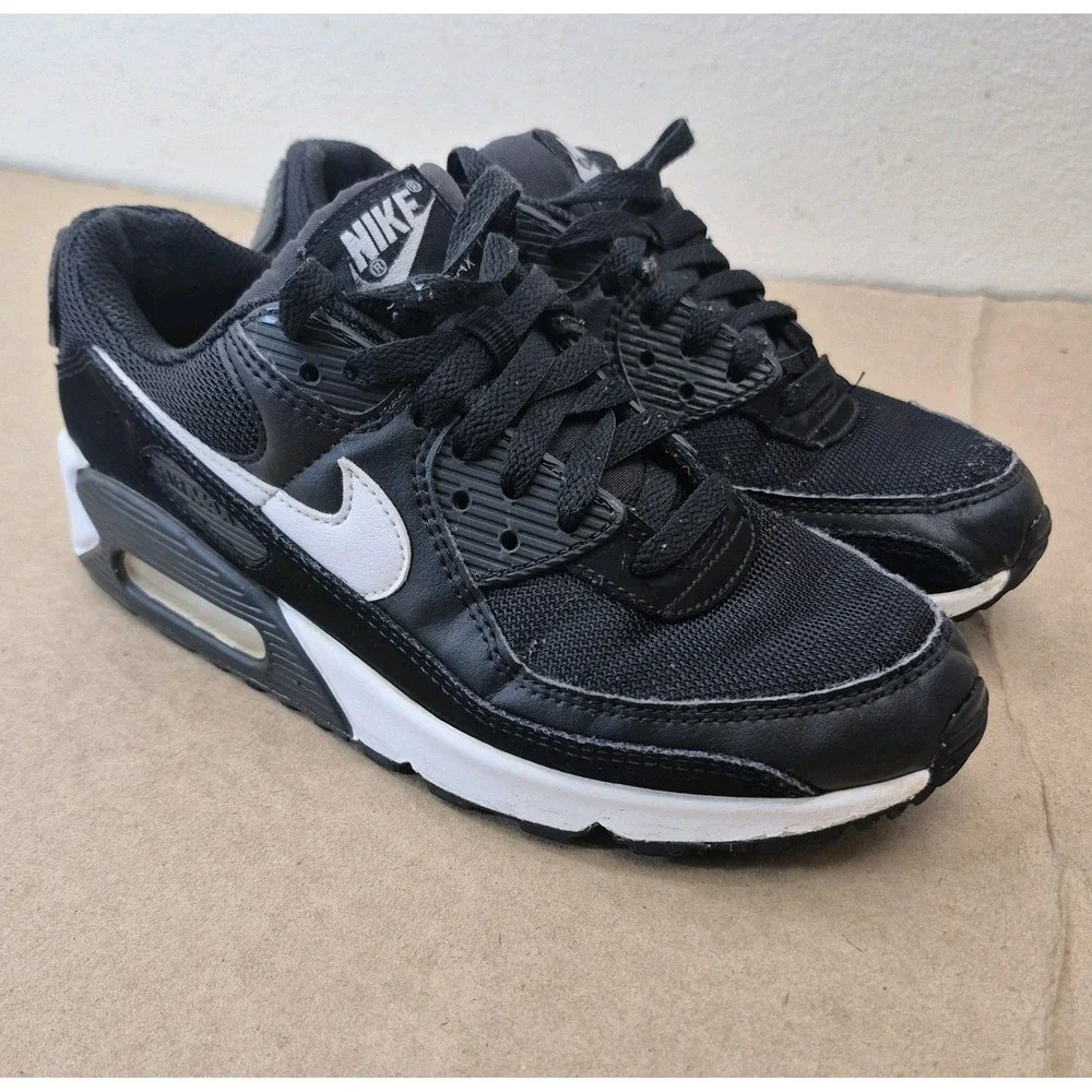 Size 8.5 • Nike Air Max 90 Black / White Women's Sneakers CQ2560-001‎